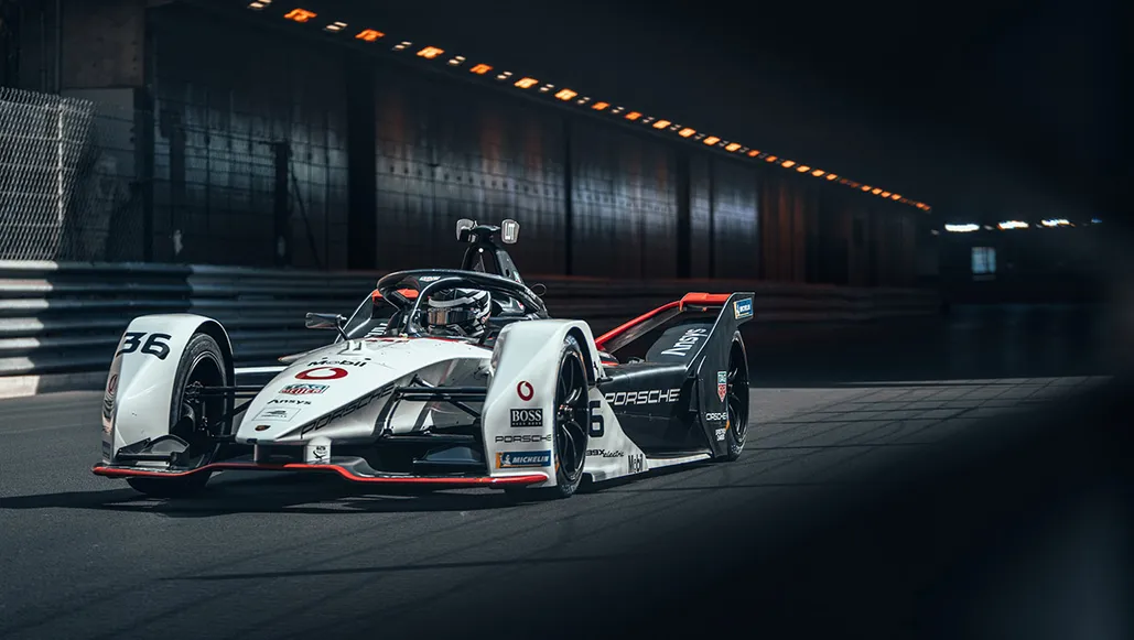 Which Car Does Porsche Race in Formula E?